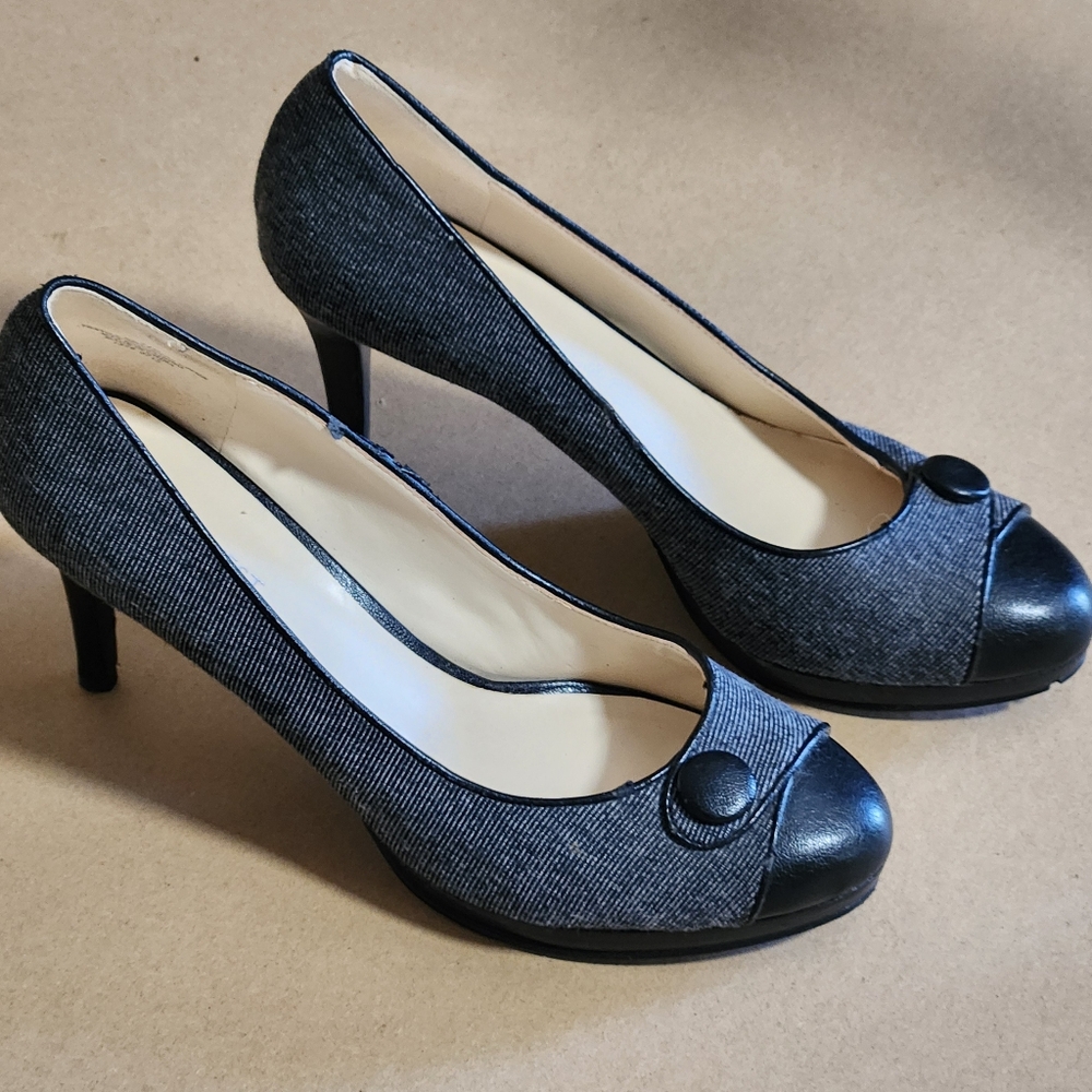7 1/2 Black Nine West High Heels - Picture 6 of 10